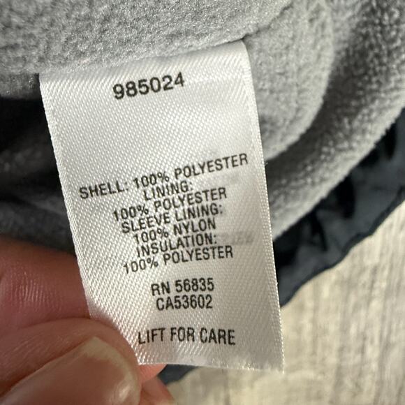 Cabela’s Men’s Black Insulator Jacket RN 56835 / CA 53602 — Warm & Durable - Picture 4 of 6